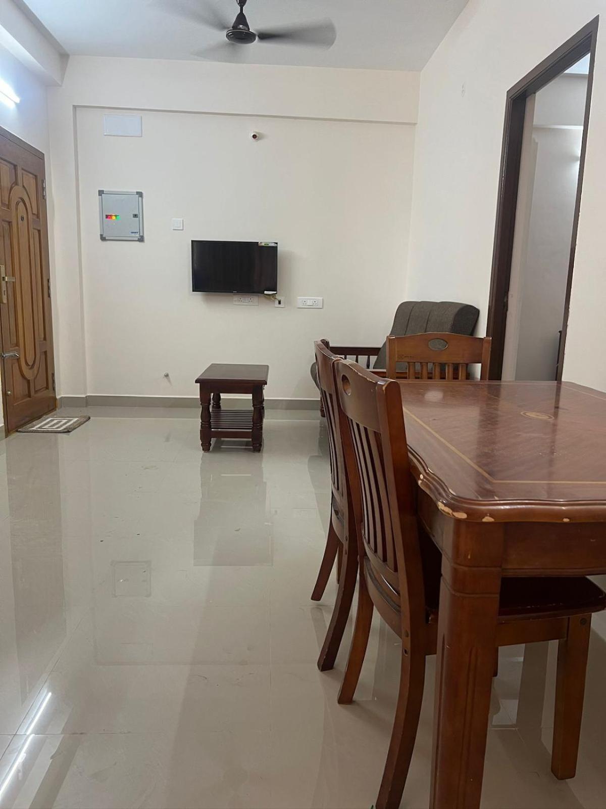 Aishwaryam Service Apartment Chennai Eksteriør bilde